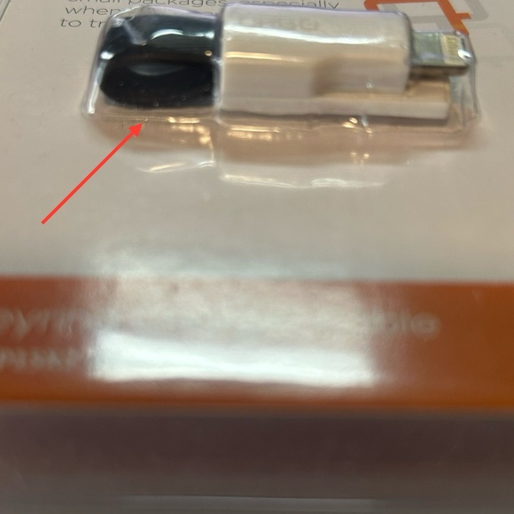 Keyring Lightning Charging Cable - Picture 3 of 3